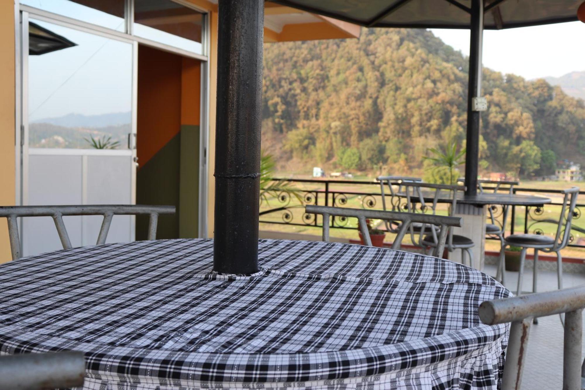 Hotel Young'S Stupa Ranipauwa 외부 사진