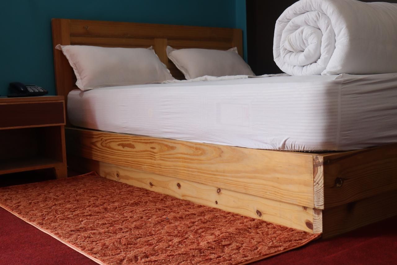 Hotel Young'S Stupa Ranipauwa 외부 사진
